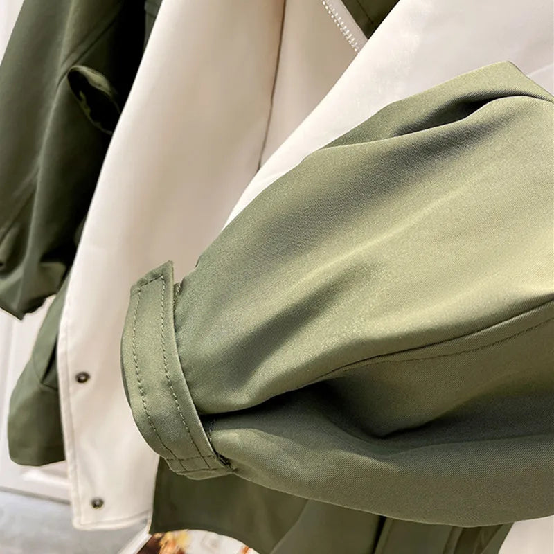 Alva – Elegant wind jacket with weather and wind protection