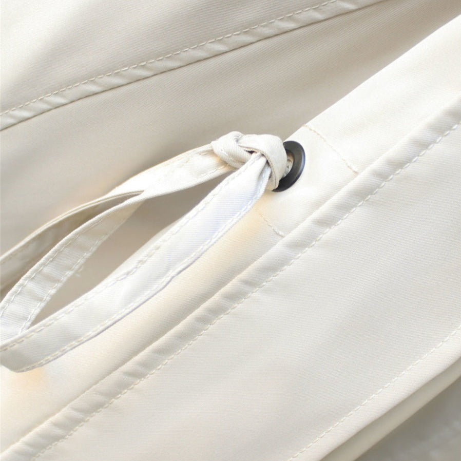 Alva – Elegant wind jacket with weather and wind protection